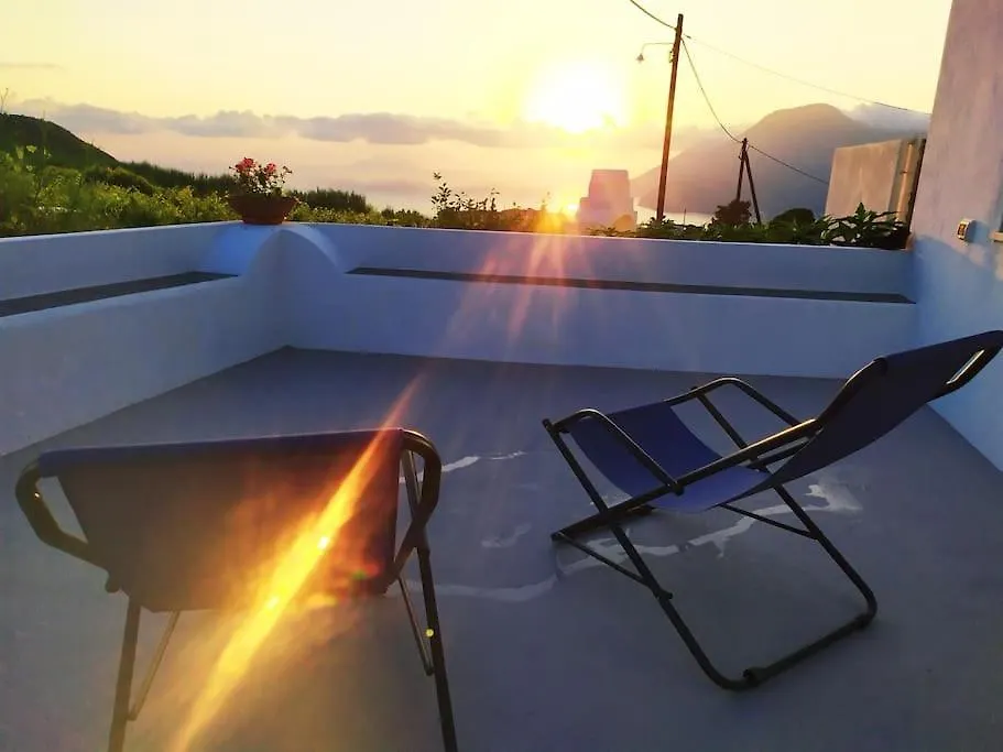 Casa Al Tramonto...Sunset Lovers Retreat Lipari